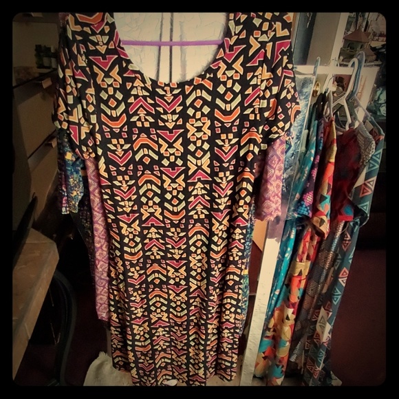 Lularoe - Picture 1 of 3